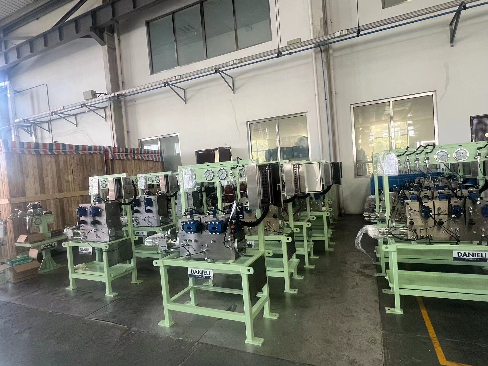 Metallurgical hydraulic system